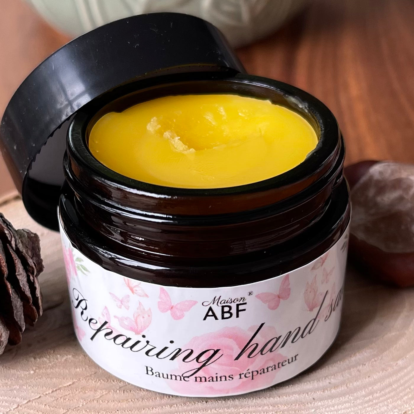 Repairing hand salve