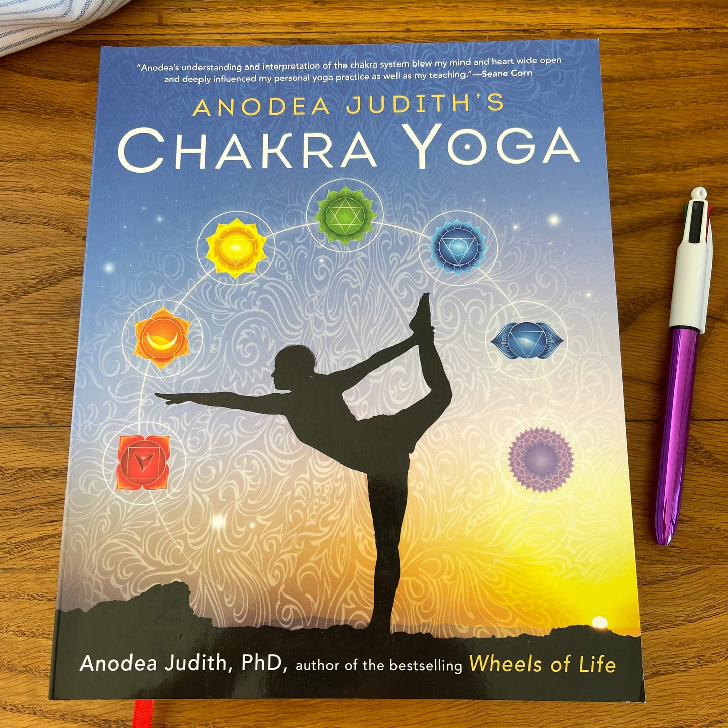 Chakra Yoga - Anodea Judith (PhD)
